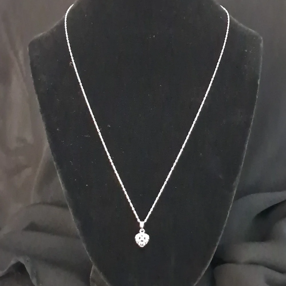 Sterling‎ Silver Curly Heart Necklace 17 Inches adjustable